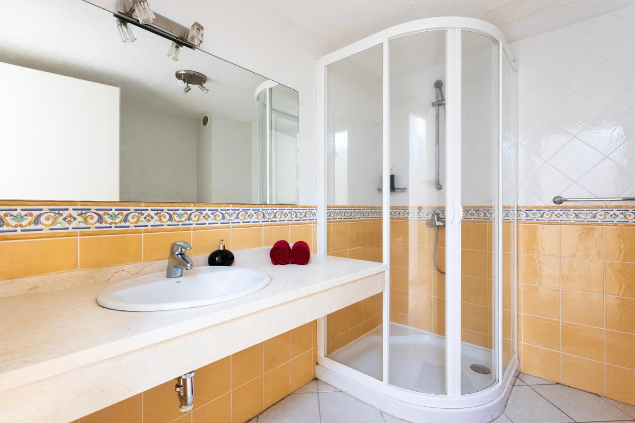 لوس كريستيانوس Hemeras Boutique Homes - Luxury Villa Near The Sea In Los Cristianos المظهر الخارجي الصورة